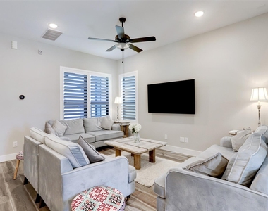 18526 Vivacious Lane - Photo Thumbnail 9