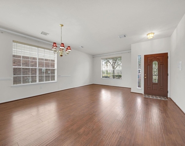 5514 Gatesprings Lane Lane - Photo Thumbnail 2