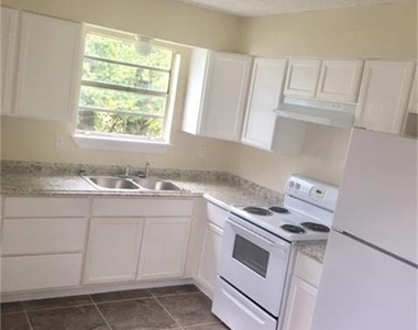 7209 Karnes Street - Photo Thumbnail 4