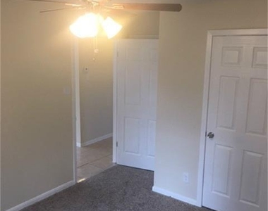 7209 Karnes Street - Photo Thumbnail 6