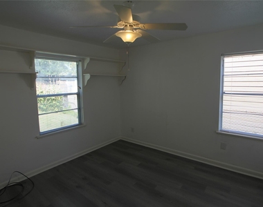 1207 Trimm Avenue - Photo Thumbnail 17
