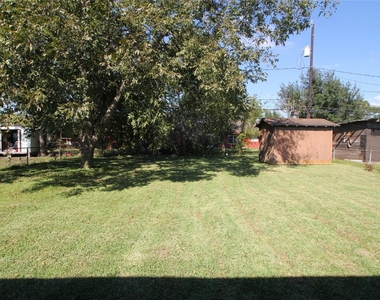 1207 Trimm Avenue - Photo Thumbnail 19