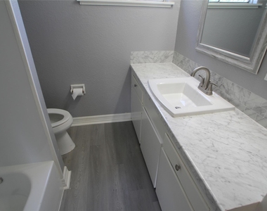 1207 Trimm Avenue - Photo Thumbnail 14