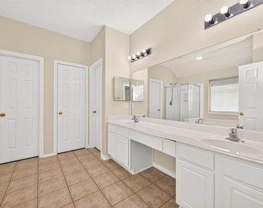 18911 Piney Bend Court - Photo Thumbnail 27