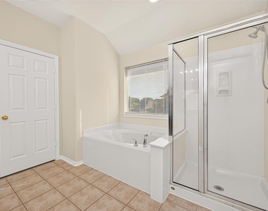 18911 Piney Bend Court - Photo Thumbnail 30