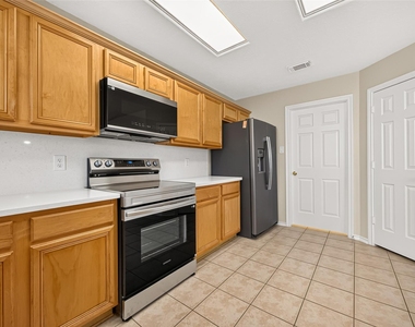 18911 Piney Bend Court - Photo Thumbnail 18