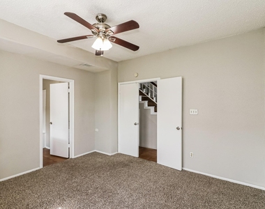 8603 Kinghaven Street - Photo Thumbnail 10