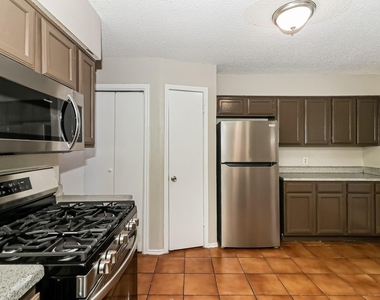 8603 Kinghaven Street - Photo Thumbnail 7