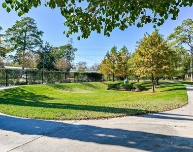 802 Garden Trace Lane - Photo Thumbnail 20