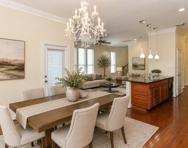 802 Garden Trace Lane - Photo Thumbnail 5