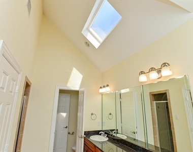 802 Garden Trace Lane - Photo Thumbnail 14