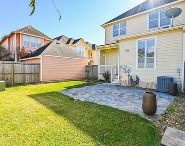 802 Garden Trace Lane - Photo Thumbnail 22