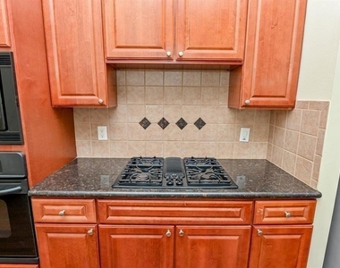 802 Garden Trace Lane - Photo Thumbnail 4