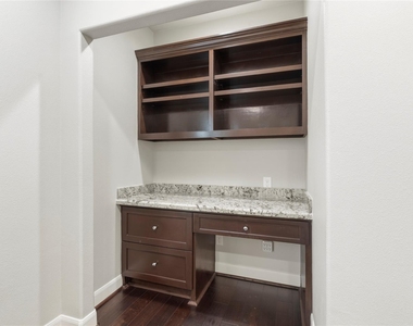 4307 Allen Street - Photo Thumbnail 11