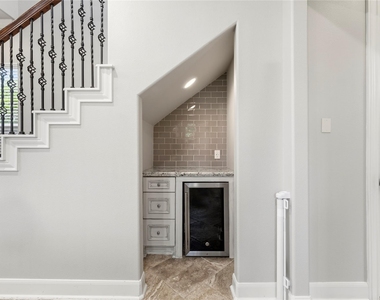 4307 Allen Street - Photo Thumbnail 9