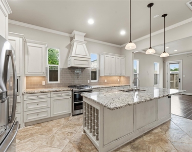 4307 Allen Street - Photo Thumbnail 5