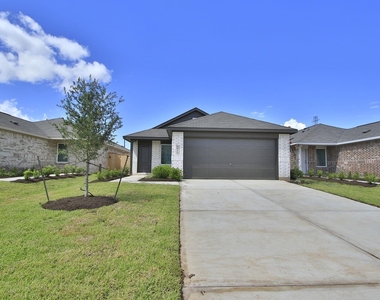 6827 Date Palm Drive - Photo Thumbnail 2