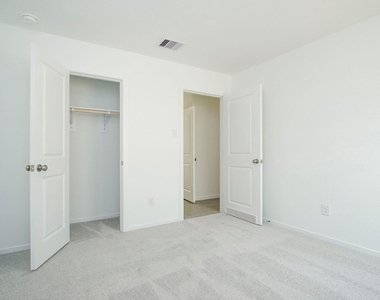 6827 Date Palm Drive - Photo Thumbnail 15