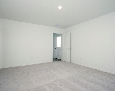 6827 Date Palm Drive - Photo Thumbnail 13
