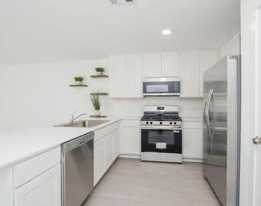 6827 Date Palm Drive - Photo Thumbnail 10
