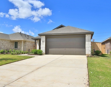 6827 Date Palm Drive - Photo Thumbnail 1