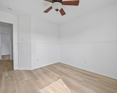 16111 Wisteria Hill Street - Photo Thumbnail 18