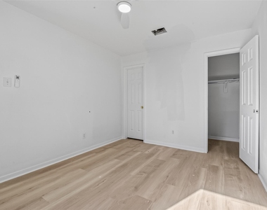 16111 Wisteria Hill Street - Photo Thumbnail 40