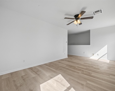 16111 Wisteria Hill Street - Photo Thumbnail 25