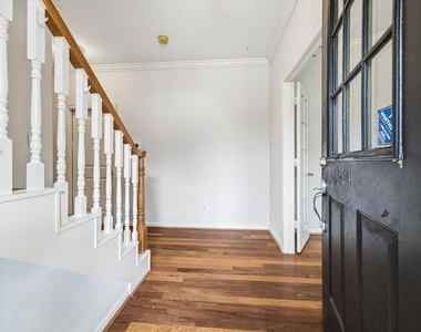 1542 Bevis Street - Photo Thumbnail 4