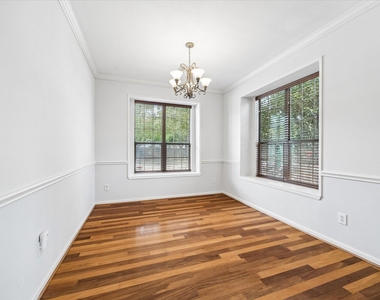 1542 Bevis Street - Photo Thumbnail 10