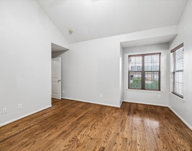 1542 Bevis Street - Photo Thumbnail 36