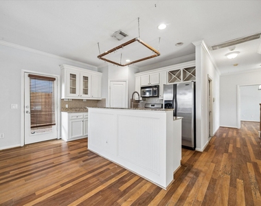 1542 Bevis Street - Photo Thumbnail 15