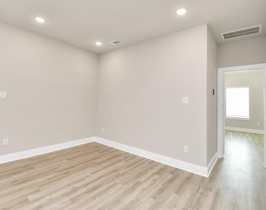 21035 Bay Village Drive - Photo Thumbnail 10