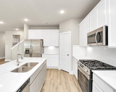 21035 Bay Village Drive - Photo Thumbnail 7