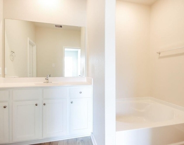 15558 Caramel Springs Drive - Photo Thumbnail 9