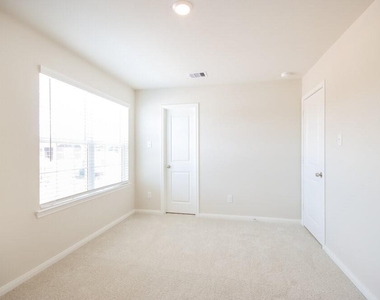 15558 Caramel Springs Drive - Photo Thumbnail 12