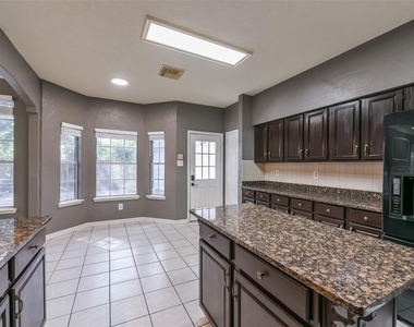 2509 S Mission Circle - Photo Thumbnail 19