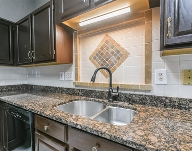 2509 S Mission Circle - Photo Thumbnail 16