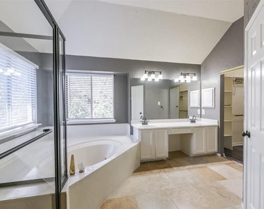 2509 S Mission Circle - Photo Thumbnail 30