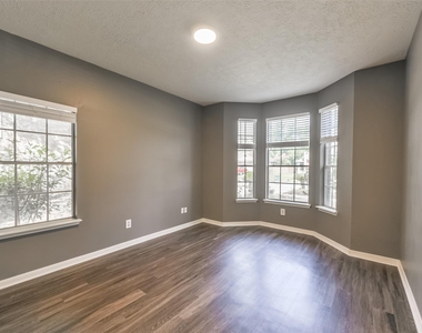 2509 S Mission Circle - Photo Thumbnail 22