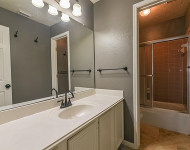 2509 S Mission Circle - Photo Thumbnail 36