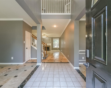 2509 S Mission Circle - Photo Thumbnail 5