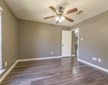 2509 S Mission Circle - Photo Thumbnail 35