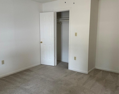 4010 Avenue N - Photo Thumbnail 9