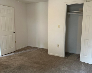 4010 Avenue N - Photo Thumbnail 8