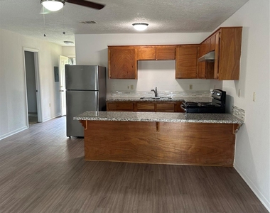4010 Avenue N - Photo Thumbnail 7