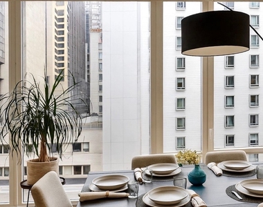 East 44th Street - Photo Thumbnail 3