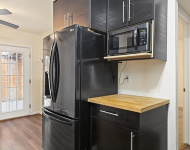 8922 Kempwood Drive - Photo Thumbnail 7