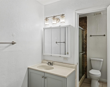 8922 Kempwood Drive - Photo Thumbnail 12