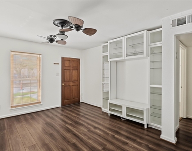 8922 Kempwood Drive - Photo Thumbnail 3